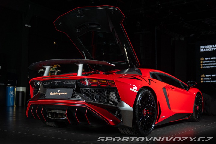 Lamborghini Aventador SV 2016