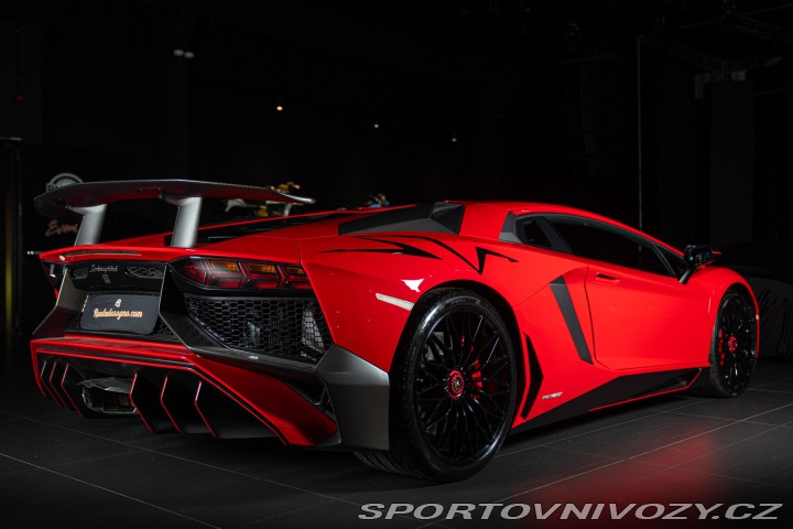 Lamborghini Aventador SV 2016