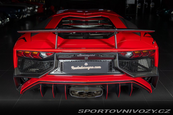 Lamborghini Aventador SV 2016