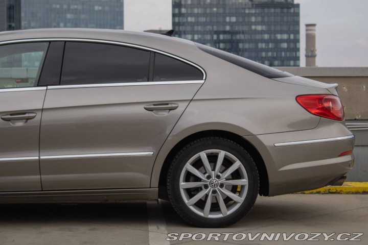 Volkswagen Passat CC CC 2.0 TDI BlueMotion 2011