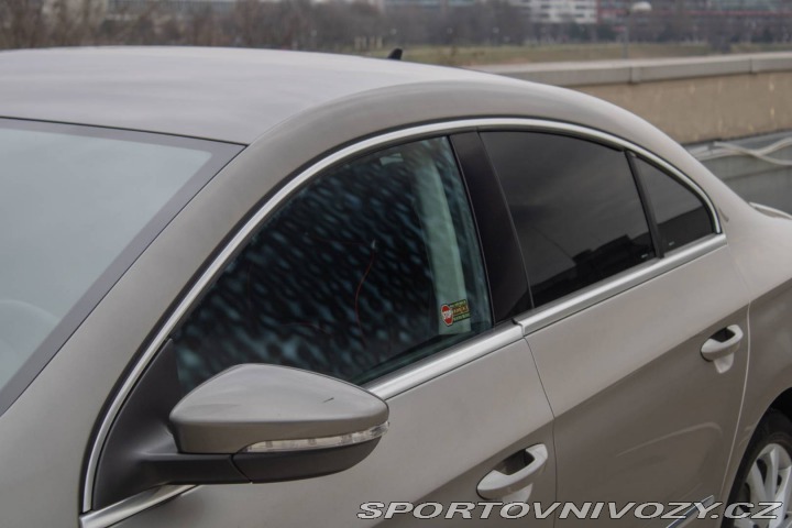 Volkswagen Passat CC CC 2.0 TDI BlueMotion 2011