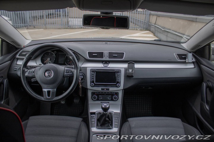 Volkswagen Passat CC CC 2.0 TDI BlueMotion 2011