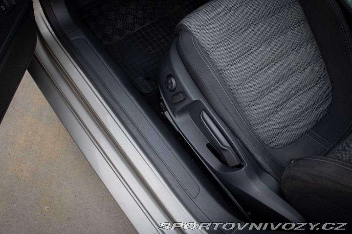 Volkswagen Passat CC CC 2.0 TDI BlueMotion 2011