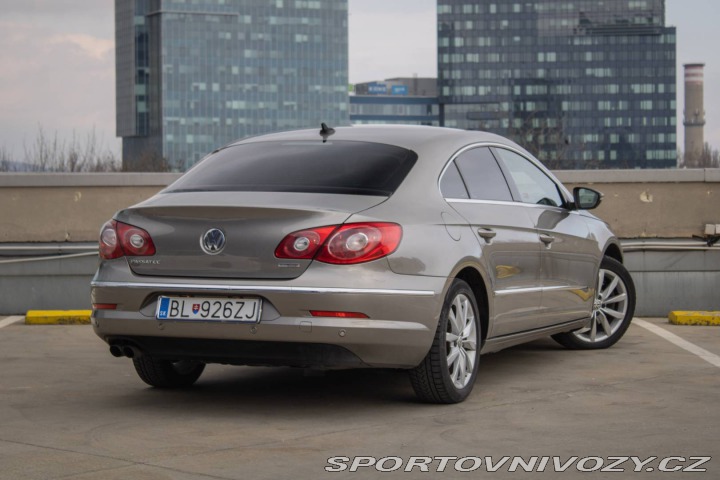 Volkswagen Passat CC CC 2.0 TDI BlueMotion 2011