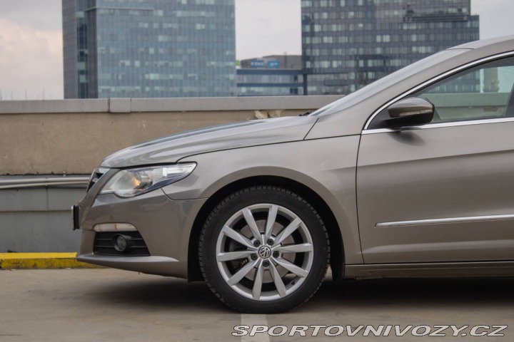 Volkswagen Passat CC CC 2.0 TDI BlueMotion 2011