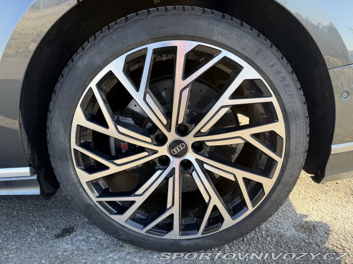 Audi S8 NEHAVAROVANÉ, záruka, DPH 2023