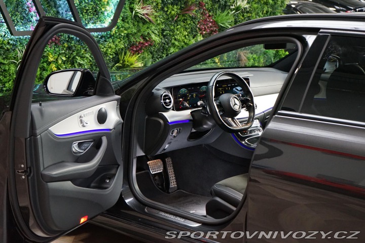 Mercedes-Benz E 220d 4M AMG LED Distronic 2020