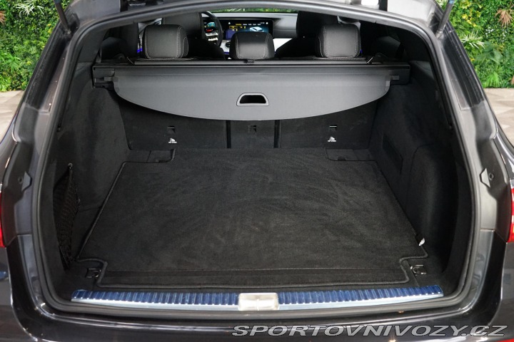 Mercedes-Benz E 220d 4M AMG LED Distronic 2020
