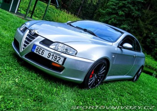 Alfa Romeo GT 2004