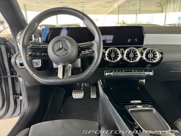 Mercedes-Benz CLA 180 AMG*MbuX*Panorama*Fac 2023