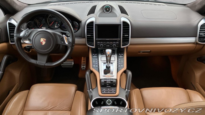 Porsche Cayenne Turbo 2011