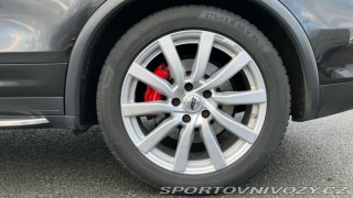 Porsche Cayenne Turbo 2011