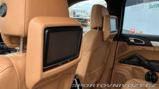 Porsche Cayenne Turbo 2011