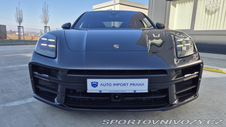 Porsche Panamera GTS 2025