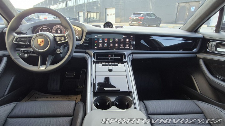 Porsche Panamera GTS 2025