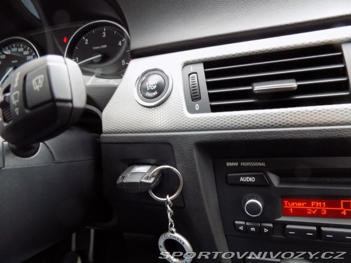 BMW 3 330d/M-sport/Bi-xenon/ 2011