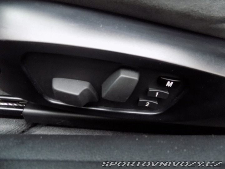 BMW 3 330d/M-sport/Bi-xenon/ 2011