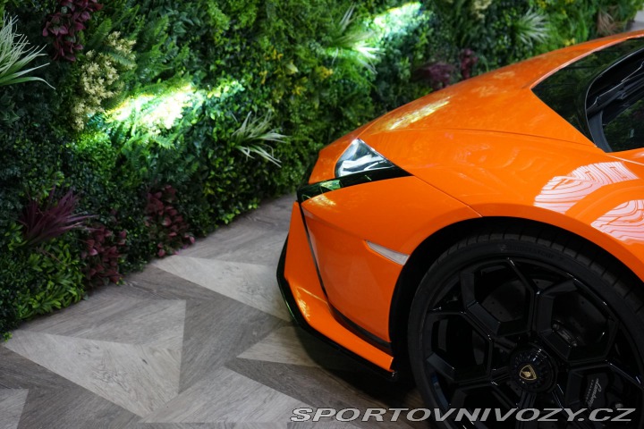 Lamborghini Huracán Tecnica Lift CarPlay Sens 2024