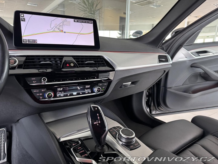 BMW 5 530d xDrive*M-SPORT*Webas 2022