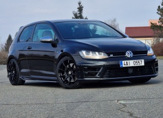 Volkswagen Golf 7R hatchback