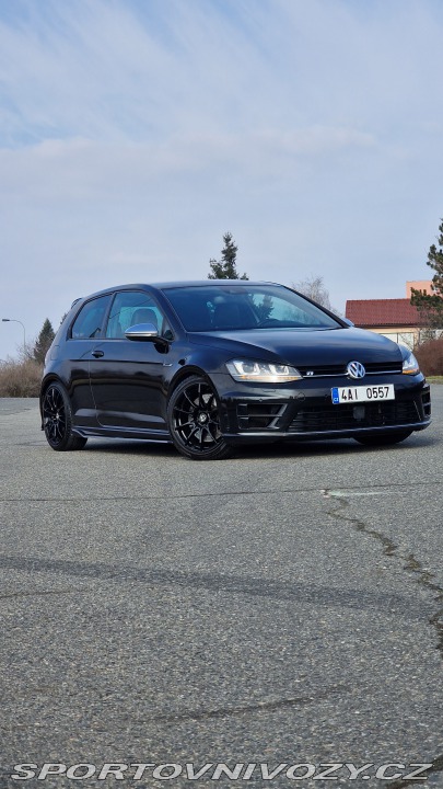 Volkswagen Golf 7R hatchback 2014