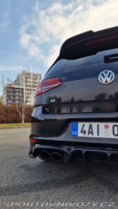 Volkswagen Golf 7R hatchback 2014