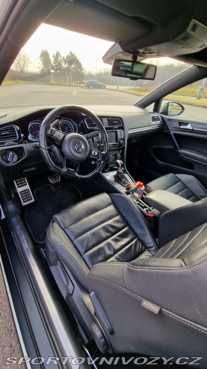 Volkswagen Golf 7R hatchback 2014
