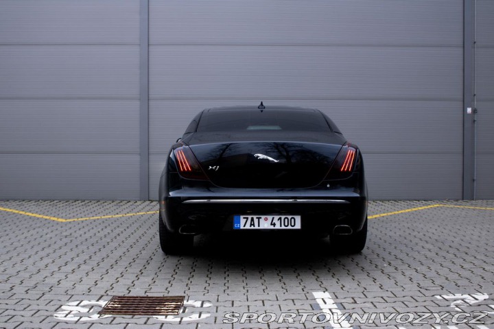 Jaguar XJ 1800