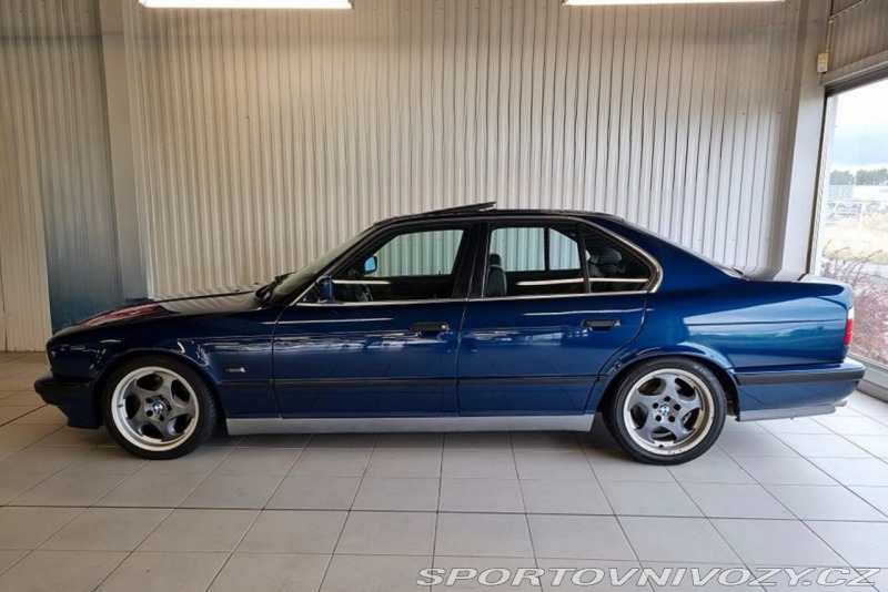 BMW M5 E34