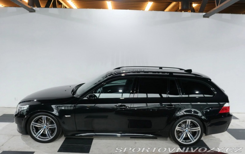 BMW M5 Touring E61