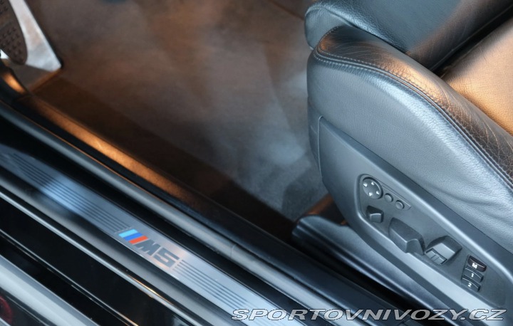 BMW M5 Touring E61 2009