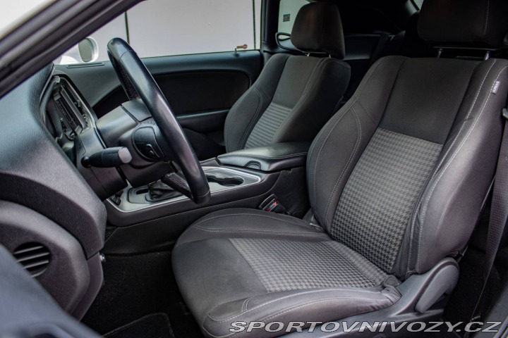 Dodge Challenger 3.6L A/T 2019