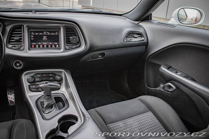 Dodge Challenger 3.6L A/T 2019