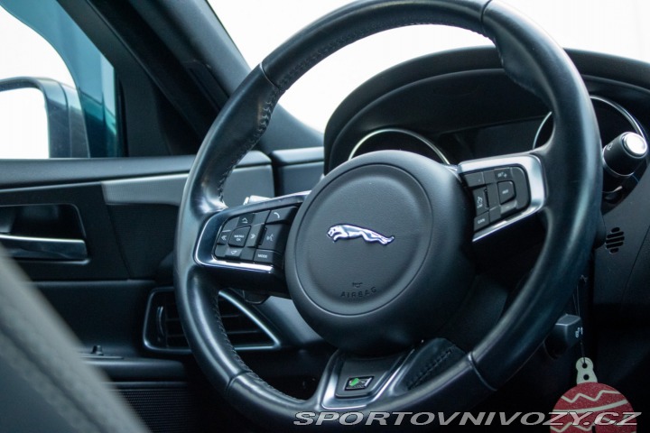Jaguar XE 2.0 I4P R-Sport AT 2019