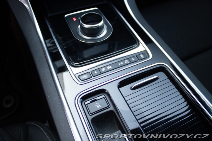 Jaguar XE 2.0 I4P R-Sport AT 2019