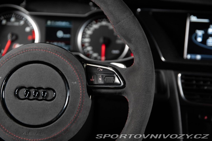 Audi RS4 RS4 4.2 FSI quattro 2013