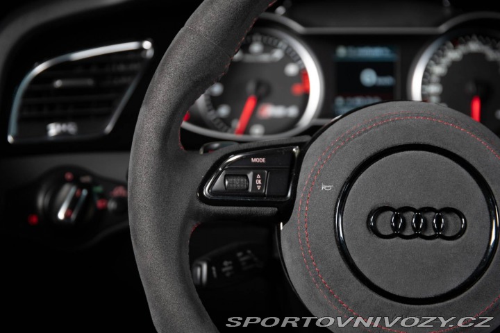 Audi RS4 RS4 4.2 FSI quattro 2013