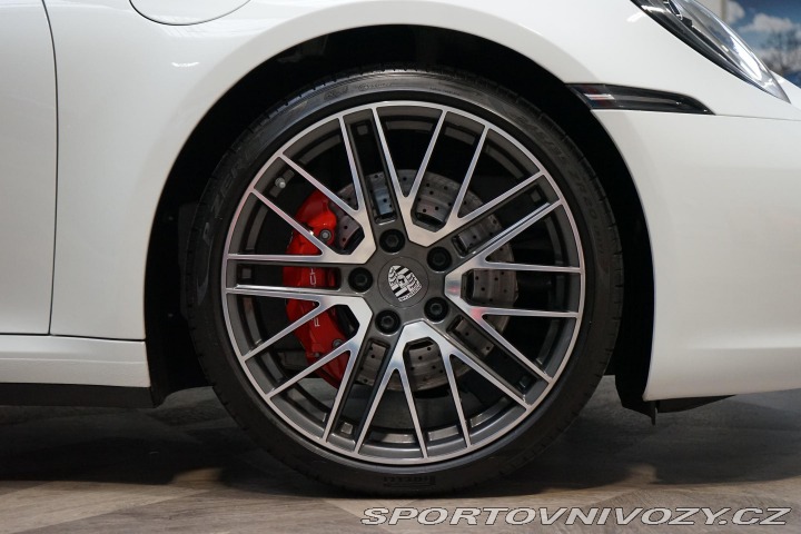 Porsche 911 Targa 4S Bose Chrono Záru 2021