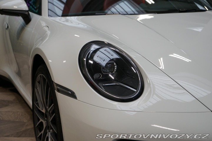 Porsche 911 Targa 4S Bose Chrono Záru 2021