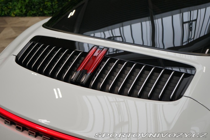 Porsche 911 Targa 4S Bose Chrono Záru 2021