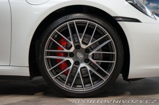 Porsche 911 Targa 4S Bose Chrono Záru 2021