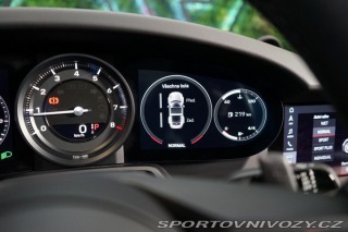 Porsche 911 Targa 4S Bose Chrono Záru 2021