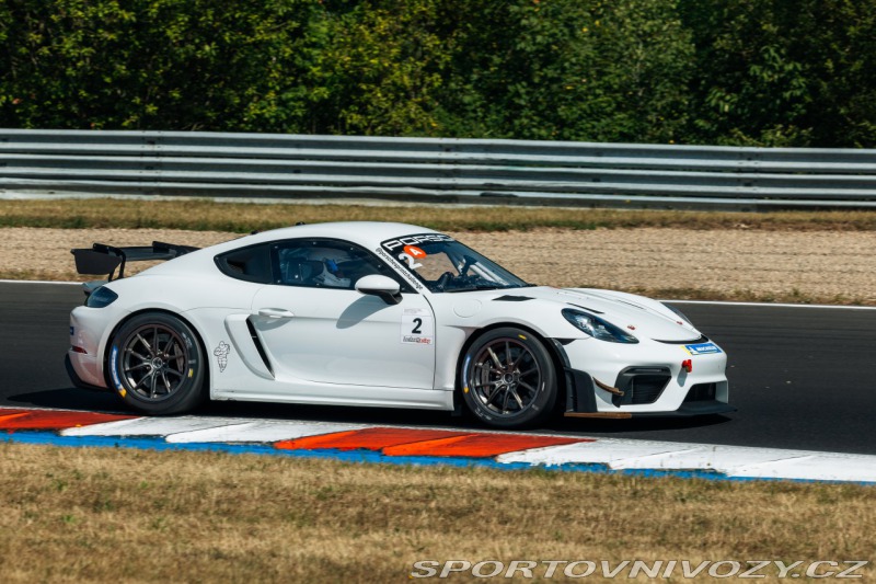 Porsche Cayman 718 GT4RS CS