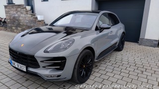 Porsche Macan TURBO