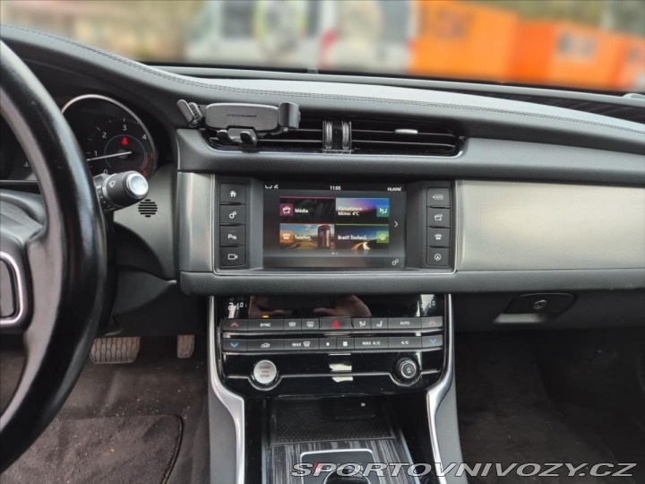 Jaguar XF 2,0 20d R-SPORT 2017