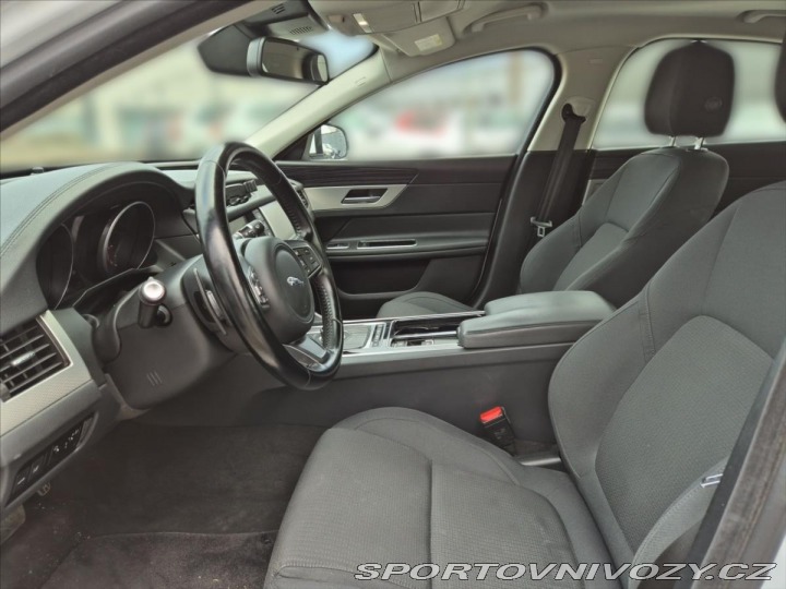 Jaguar XF 2,0 20d R-SPORT 2017