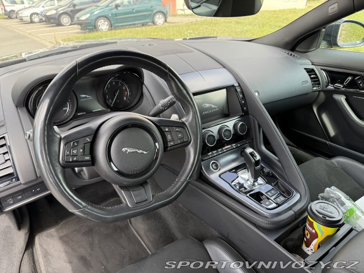 Jaguar F-Type P300 - REZERVACE 2018