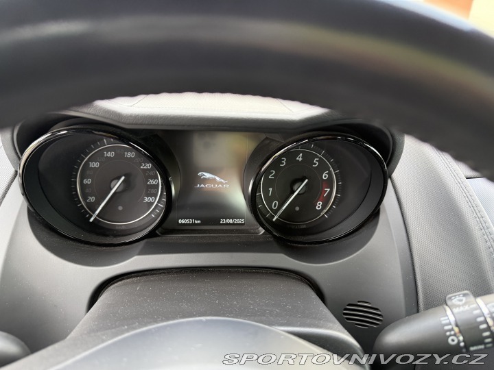 Jaguar F-Type P300 - REZERVACE 2018