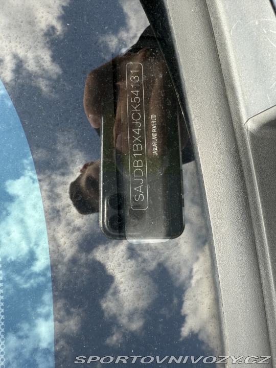 Jaguar F-Type P300 - REZERVACE 2018