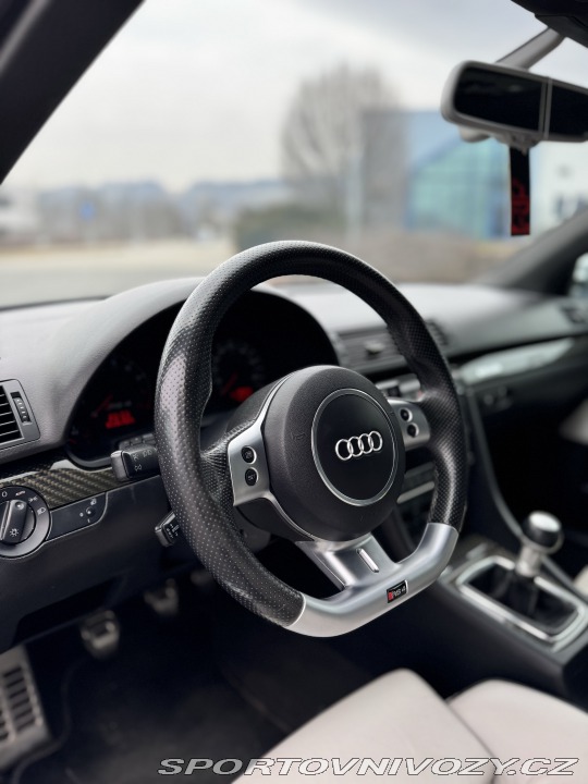 Audi RS4 B7 4.2 V8 manual 2006